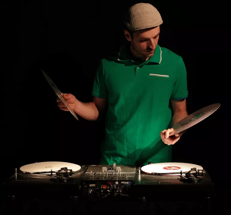 djBluff – Guinguette on the Dancefloor